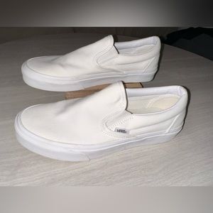 WHITE SLIP ON VANS